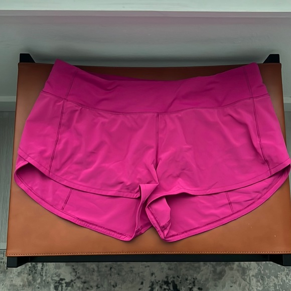 NWOT SPEED UP LOW-RISE LINED SHORT 2.5" Ripened Raspberry - Picture 2 of 7